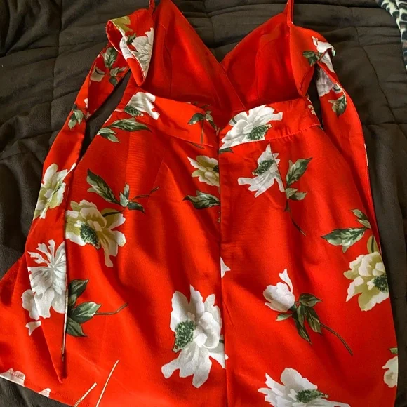 red floral romper - Picture 4 of 6